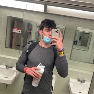 Meet your Posher, Brady